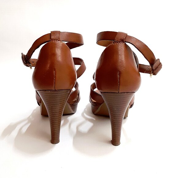 TAHARI Platform Heel Sandals with Cross Strap in Brown Tan Faux Leather - Picture 4 of 13
